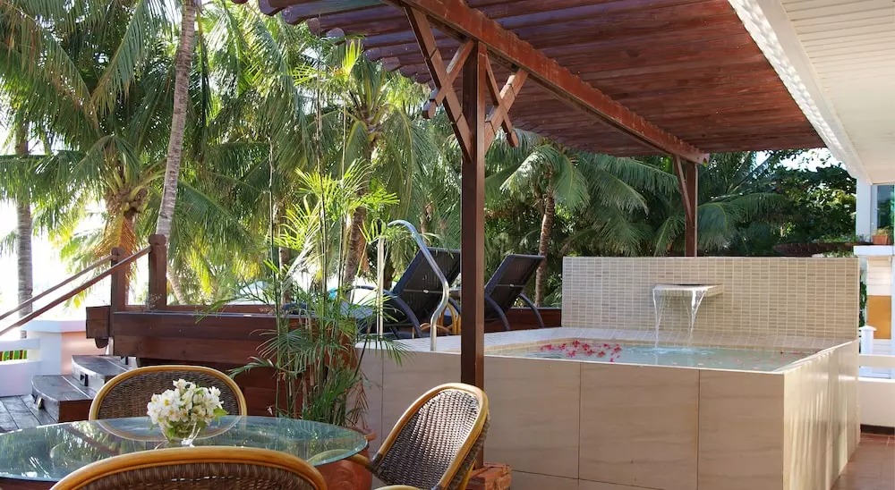 هتل ماندارین آیلند ریزورت